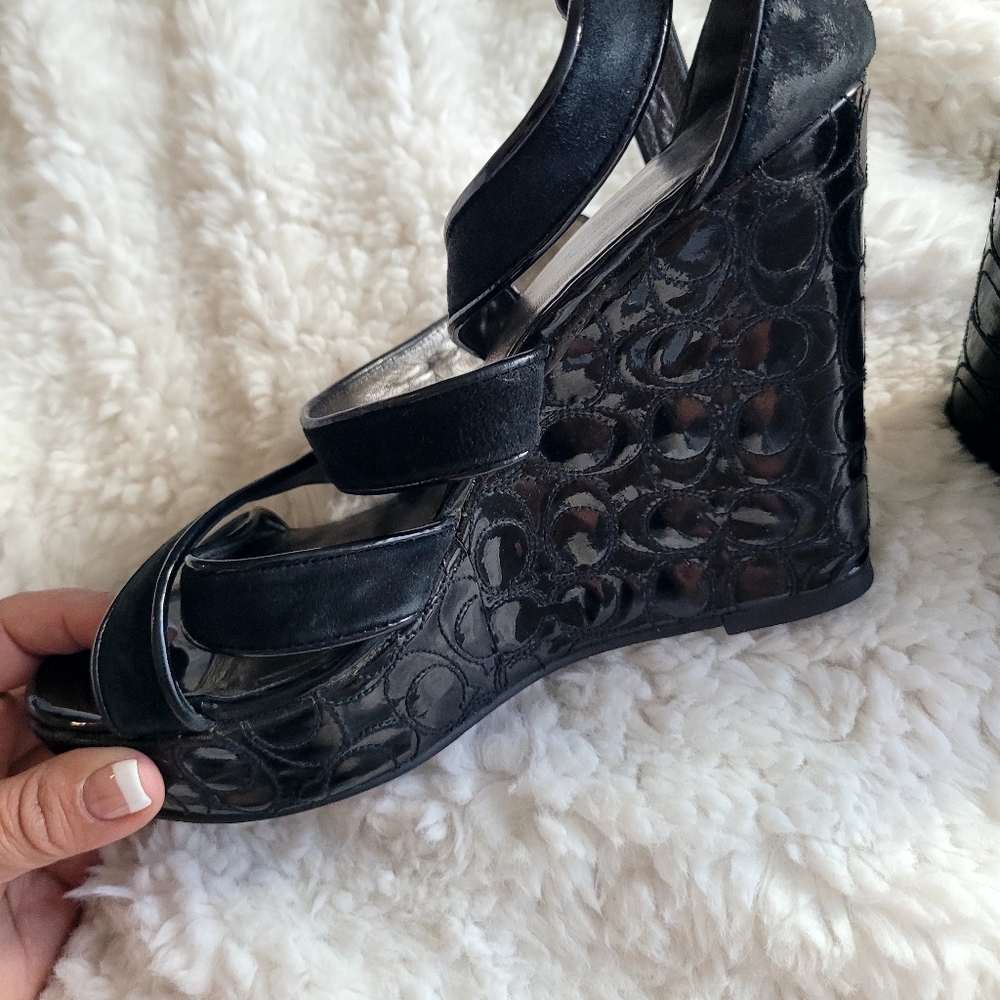 Sophisticated Black Wedge Shoes with Intricate Design